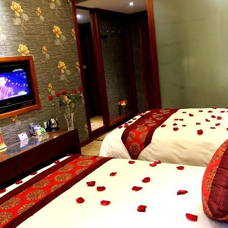 Yiwu Guoheng Hotel Exterior photo