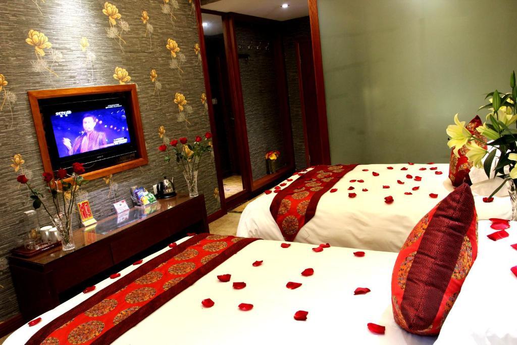 Yiwu Guoheng Hotel Exterior photo